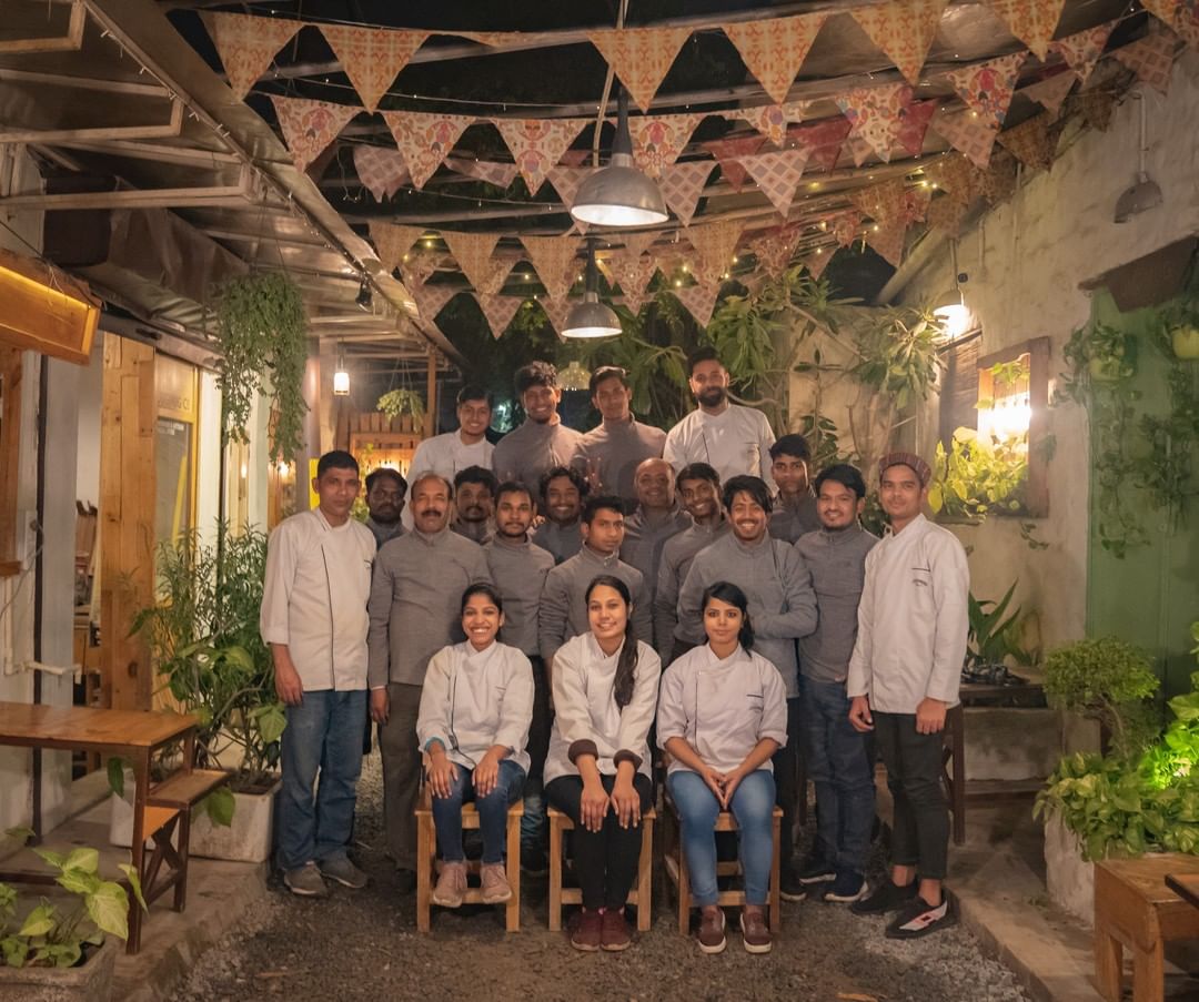 The Jugmug Thela team